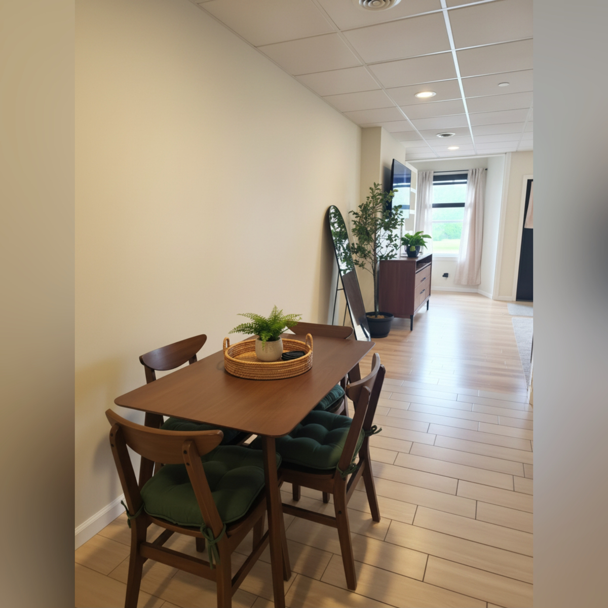 Recently Renovated 2 bedrooms , 1 bathroom apartment- 1st Floor Apt - Photo 3