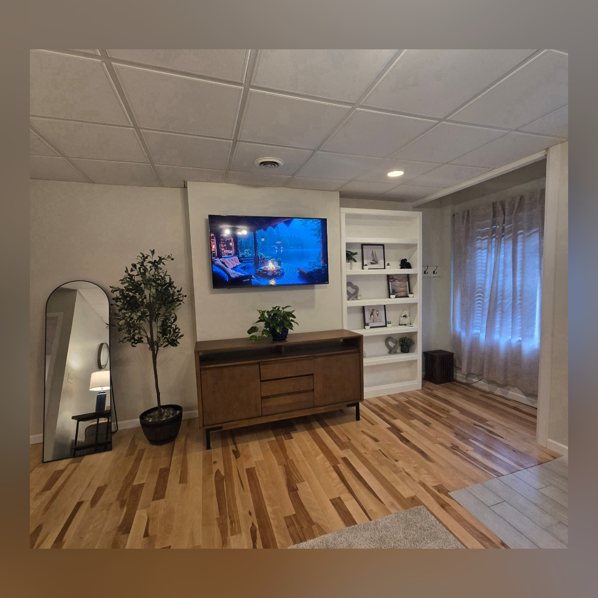 Recently Renovated 2 bedrooms , 1 bathroom apartment- 1st Floor Apt - Photo 2
