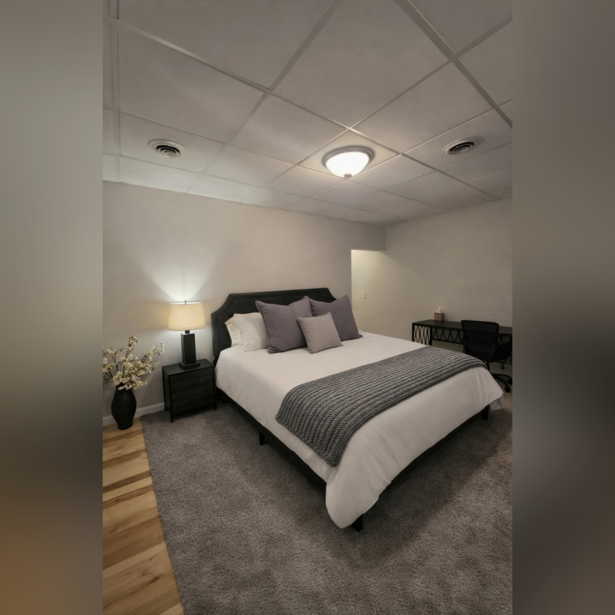 Recently Renovated 2 bedrooms , 1 bathroom apartment- 1st Floor Apt - Photo 4
