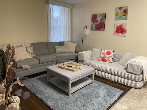 Cozy loft on East Main - Photo 3