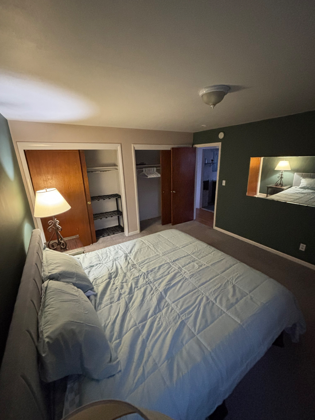 Spacious, private 1.5 BR unit near hospitals - Photo 8