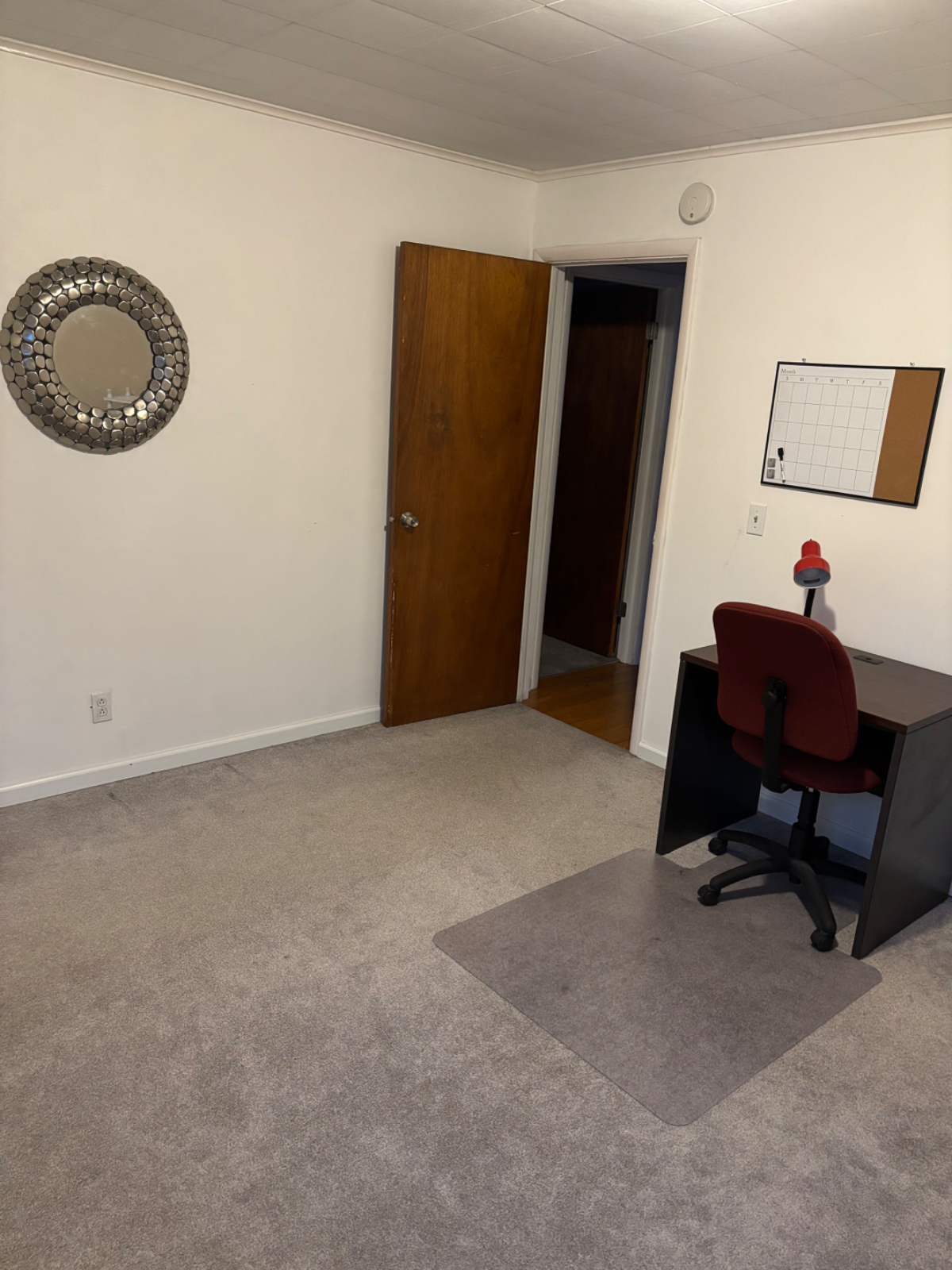 Spacious, private 1.5 BR unit near hospitals - Photo 9