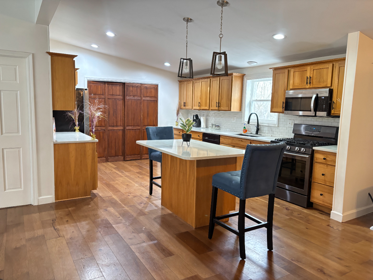Perfect Waverly Stay - Spacious 4-Bedroom Home with Pool, Game Room, and Easy Access to Golf, Dining - Photo 9