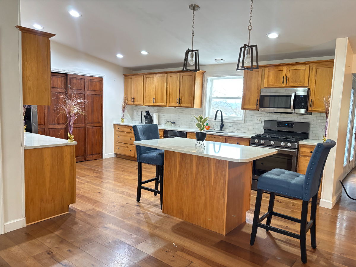 Perfect Waverly Stay - Spacious 4-Bedroom Home with Pool, Game Room, and Easy Access to Golf, Dining - Photo 11