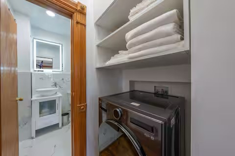 Cozy Historic Luxury Landmark Brownstone Apartment - Photo 1
