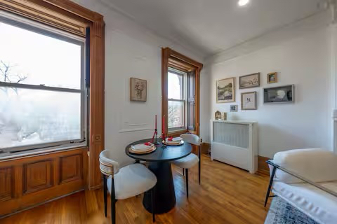 Cozy Historic Luxury Landmark Brownstone Apartment - Photo 4