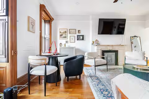 Cozy Historic Luxury Landmark Brownstone Apartment - Photo 7