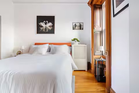 Cozy Historic Luxury Landmark Brownstone Apartment - Photo 11