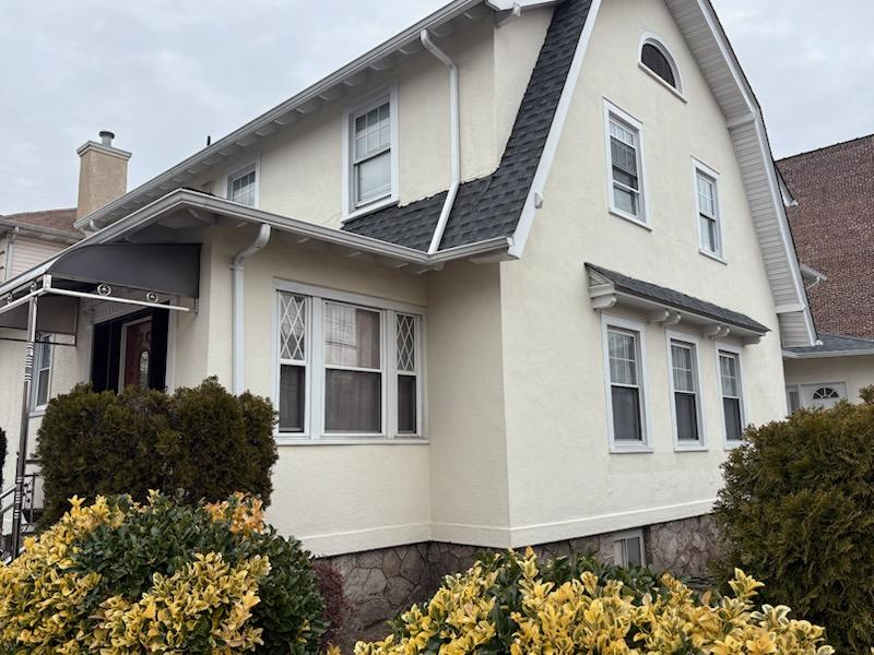 Cozy & Spacious 3-Bedroom Home - Fully Furnished with Patio, Parking & Wi-Fi - Photo 1