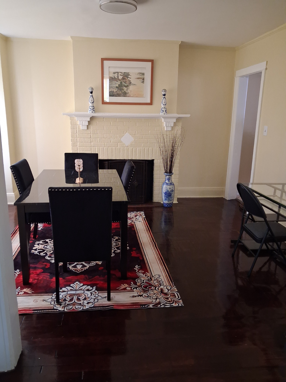 Cozy & Spacious 3-Bedroom Home - Fully Furnished with Patio, Parking & Wi-Fi - Photo 6