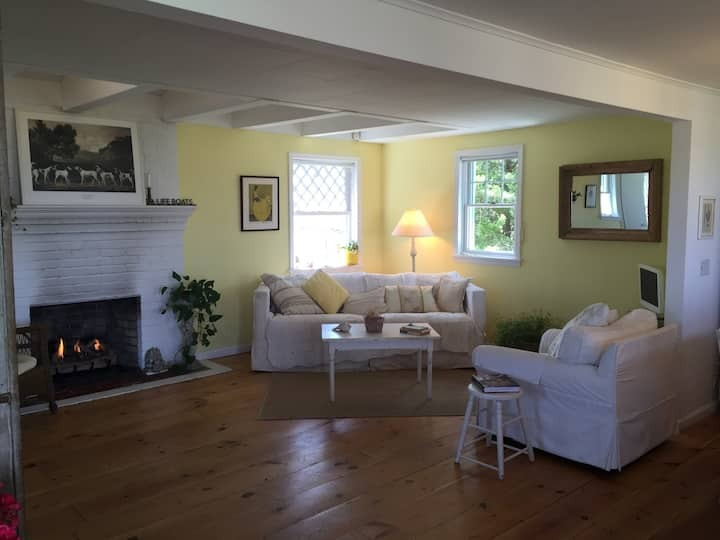 Waterfront English Cottage - Photo 7