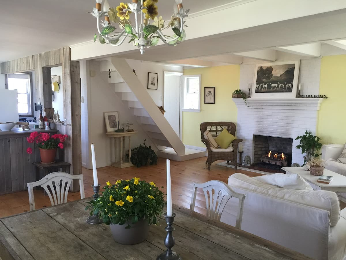Waterfront English Cottage - Photo 6