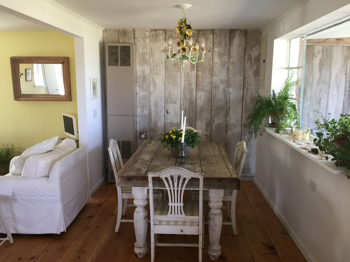 Waterfront English Cottage - Photo 11