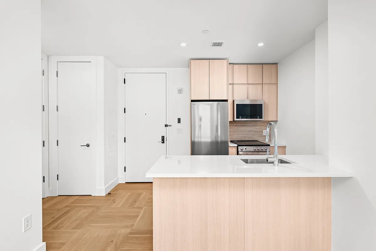 Private room 526 Baltic Street - 3 bed, 2 bath - Photo 4