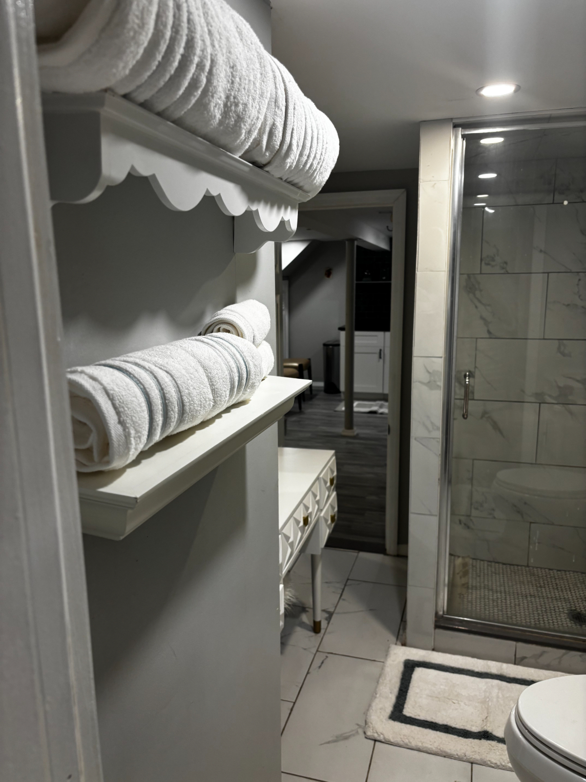 Quiet Fully Furnished Apartment Near JFK With Easy Manhattan Access - Photo 8