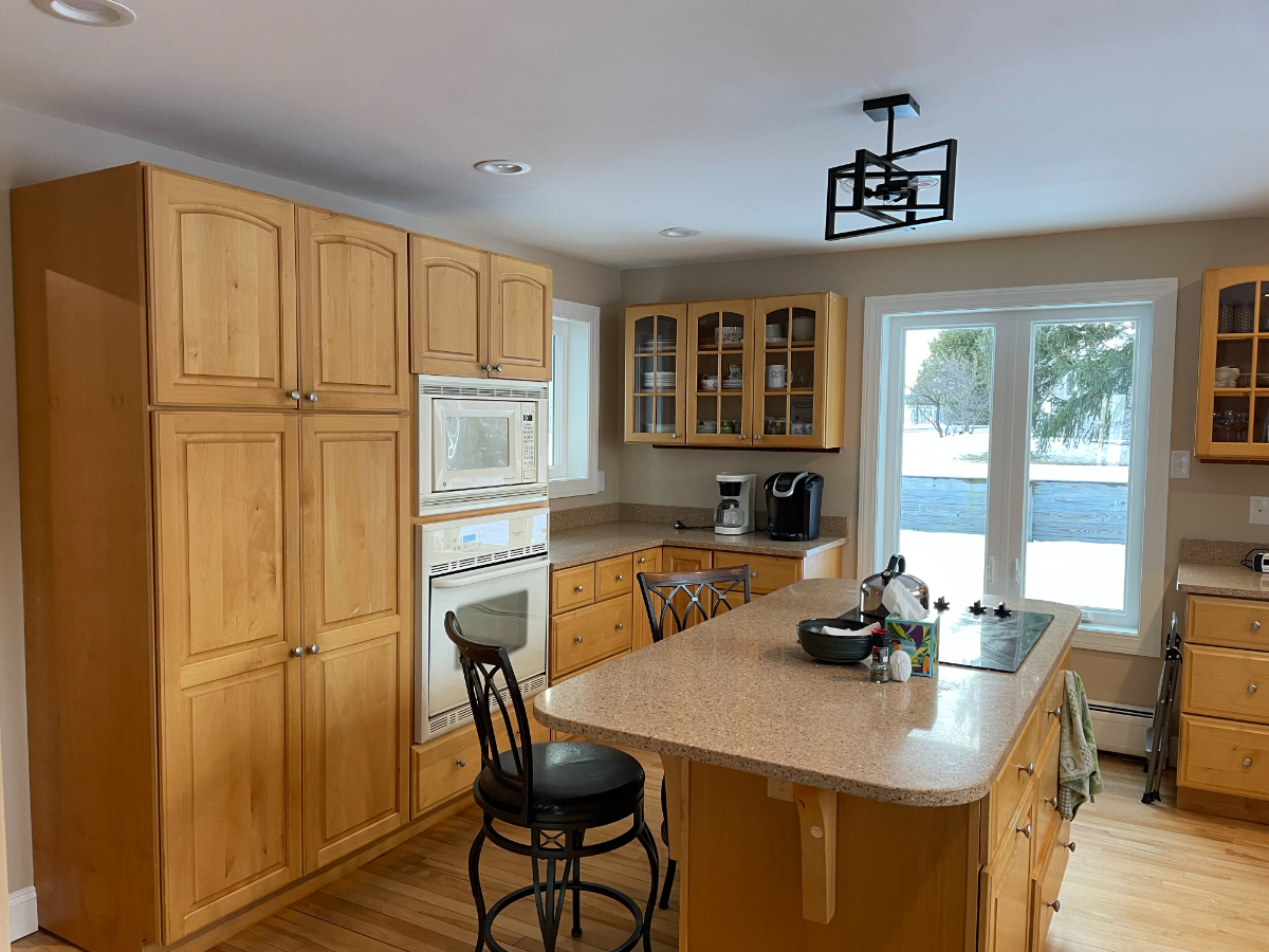 3 Bedroom Lakefront Home - Photo 7