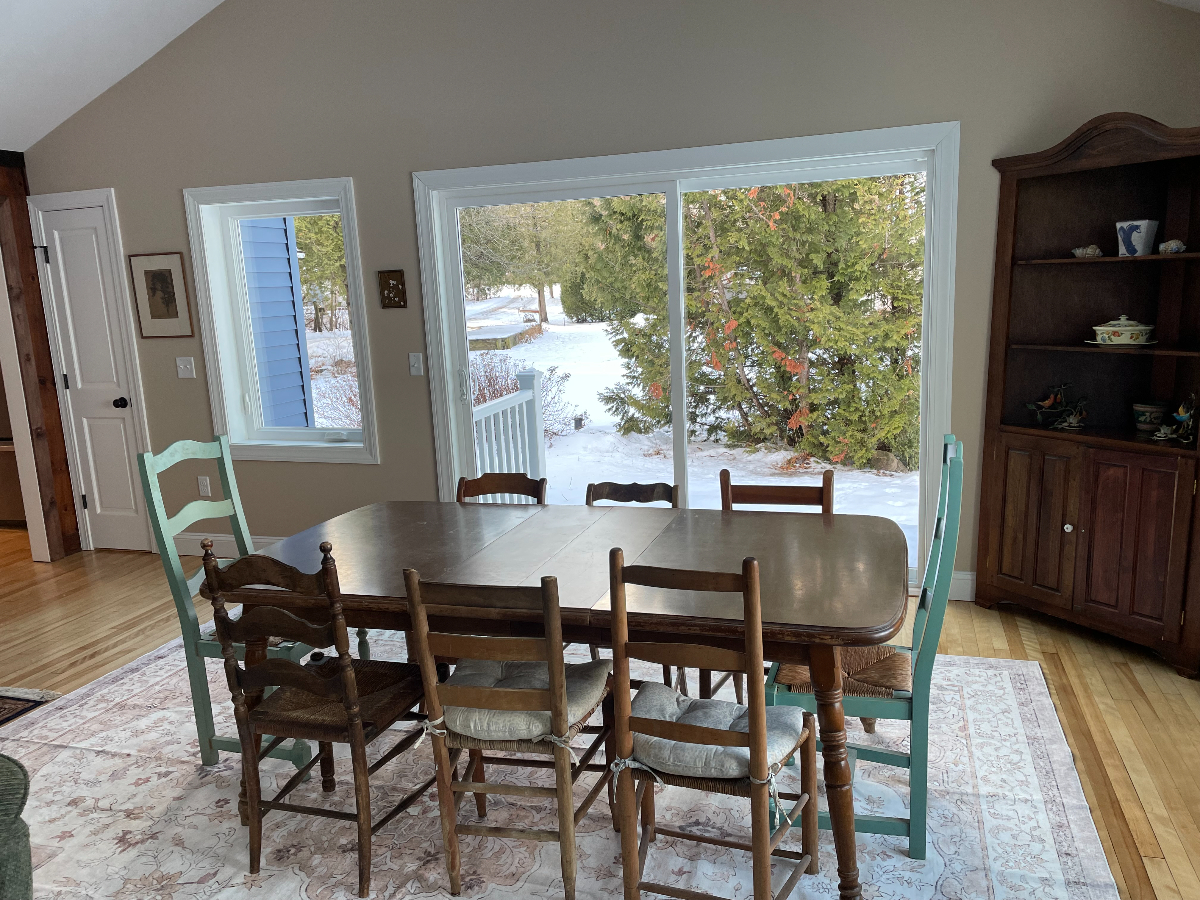 3 Bedroom Lakefront Home - Photo 8