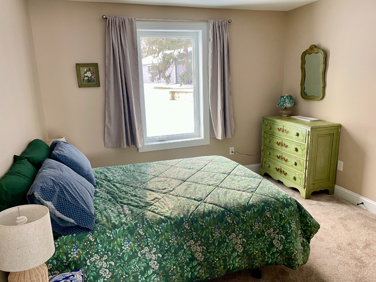 3 Bedroom Lakefront Home - Photo 9