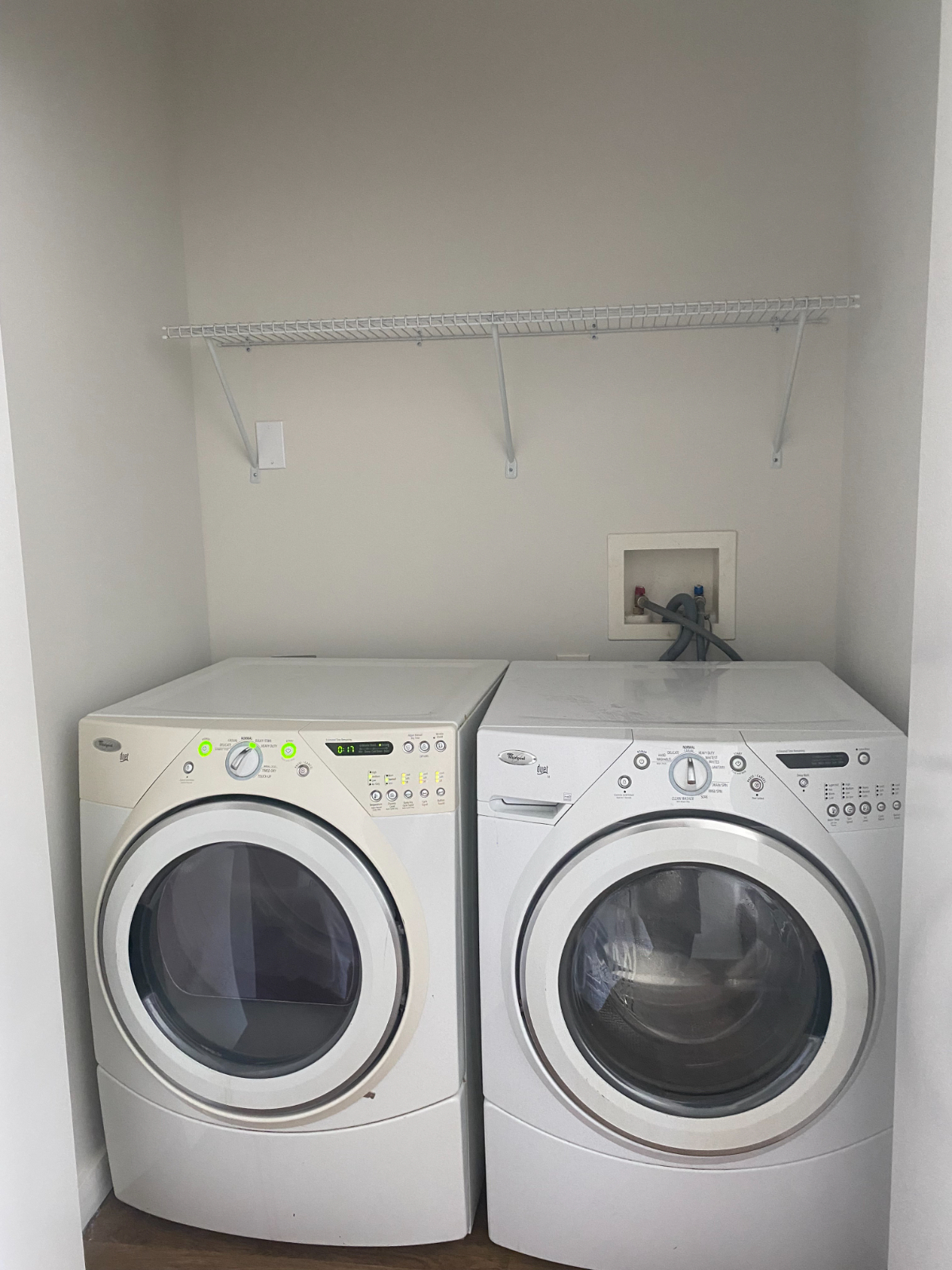 Parkville Golf Lodge Apartment - Photo 8