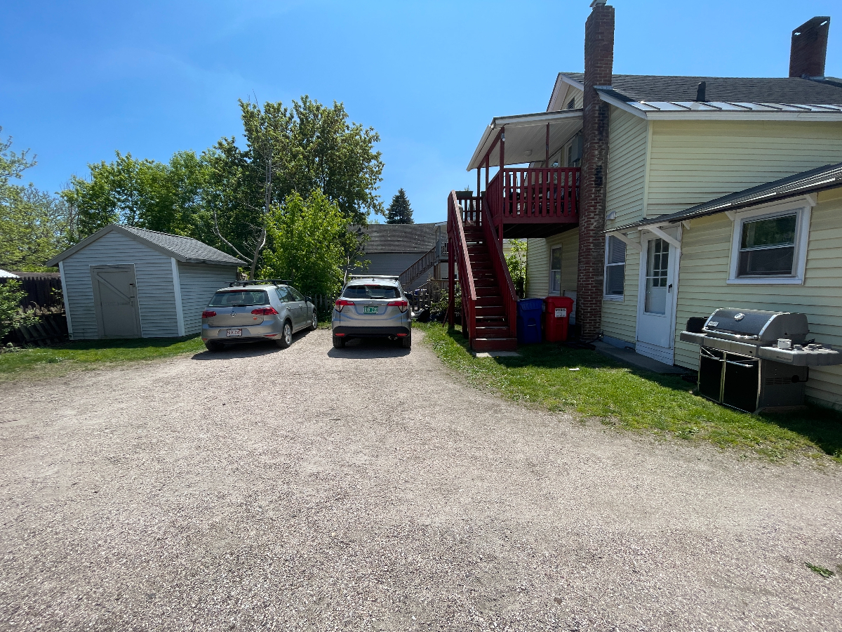 Utilities Included in a Cozy Winooski 1 Bedroom - Photo 9