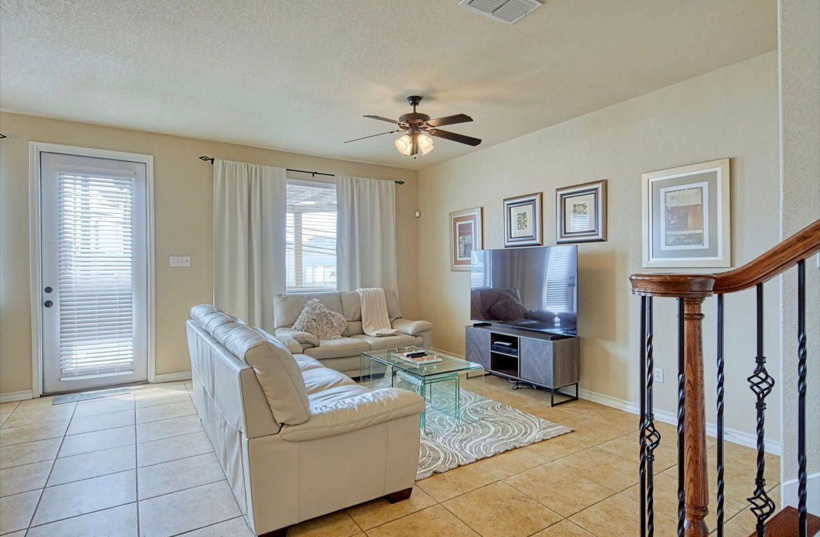 Gated Exclusive Community - Photo 3