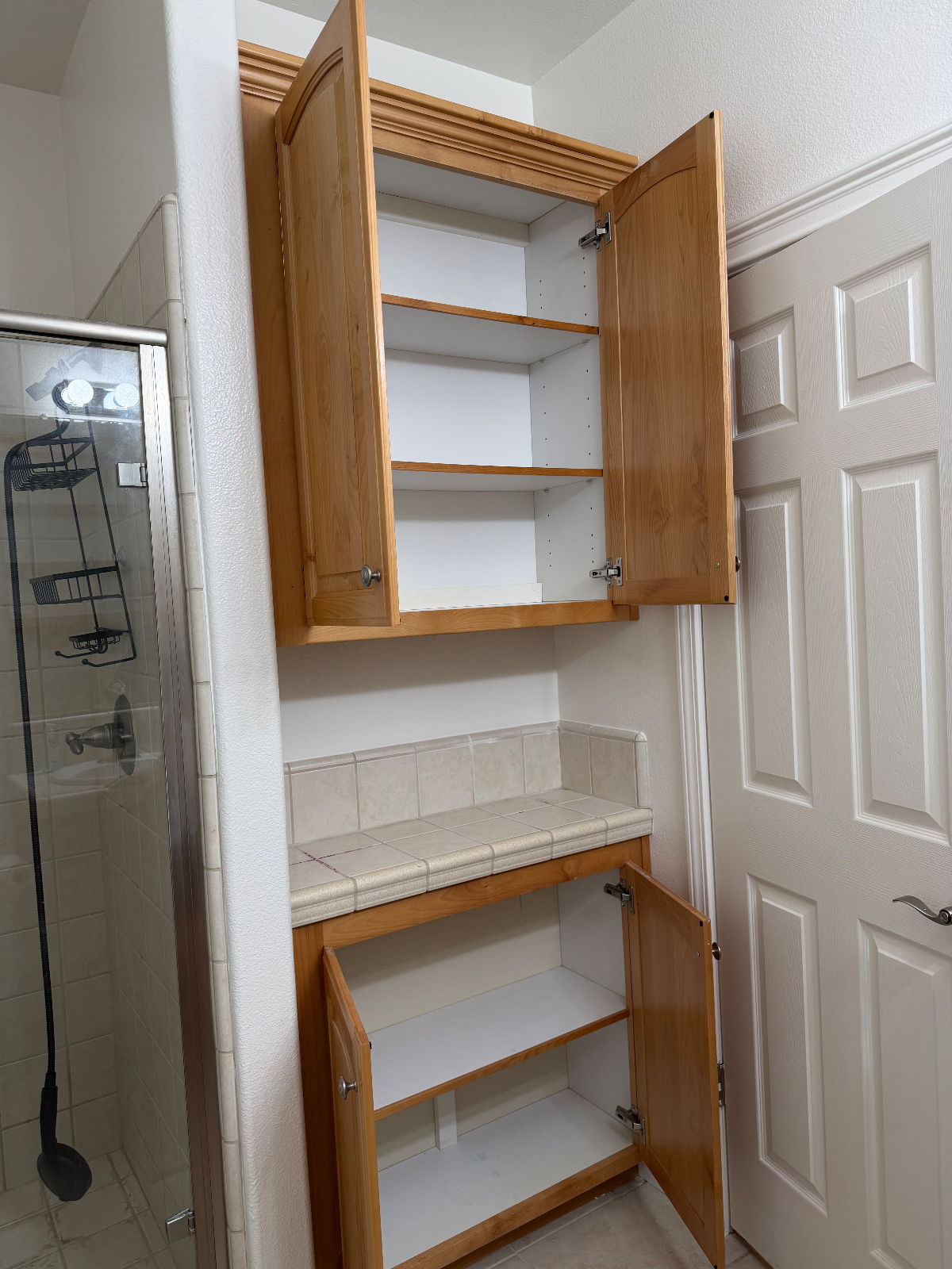 Private Furnished Room with Ensuite & All Utilities With Easy Downtown Access - Photo 4