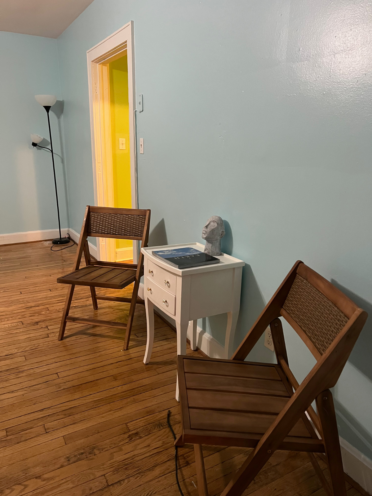 Cozy Apartment Above Local Coffee Shop - Photo 3