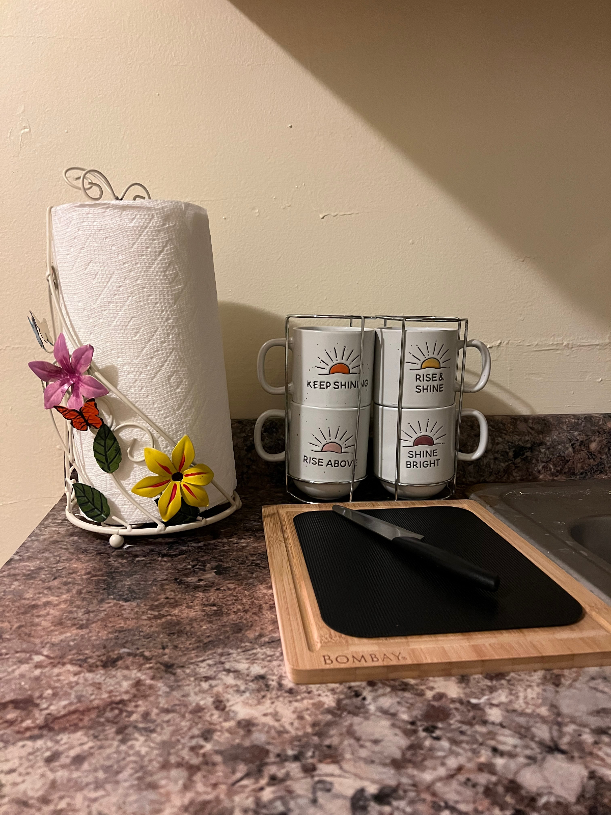 Cozy Apartment Above Local Coffee Shop - Photo 8