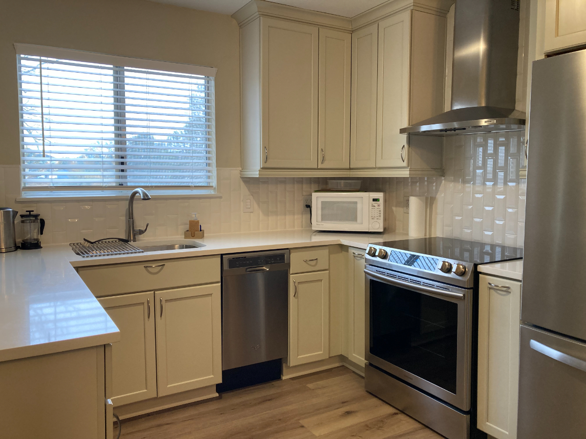 Inviting Apartment w/ Private Entry Near Hospitals - Photo 5