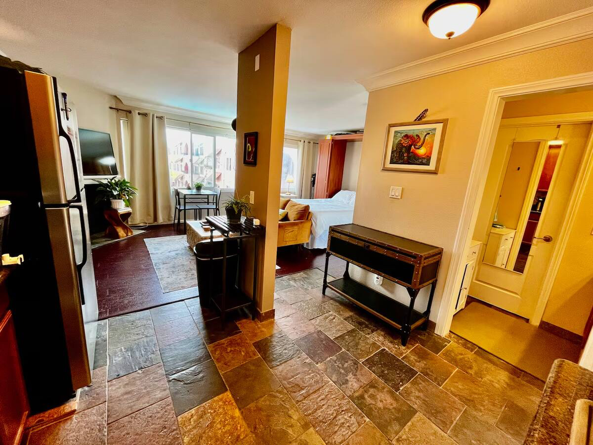 New - Studio by Beach and Boardwalk - Very walkable - Photo 3