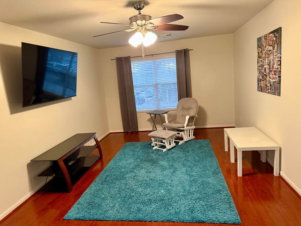 Spacious Home in Houston - Photo 12