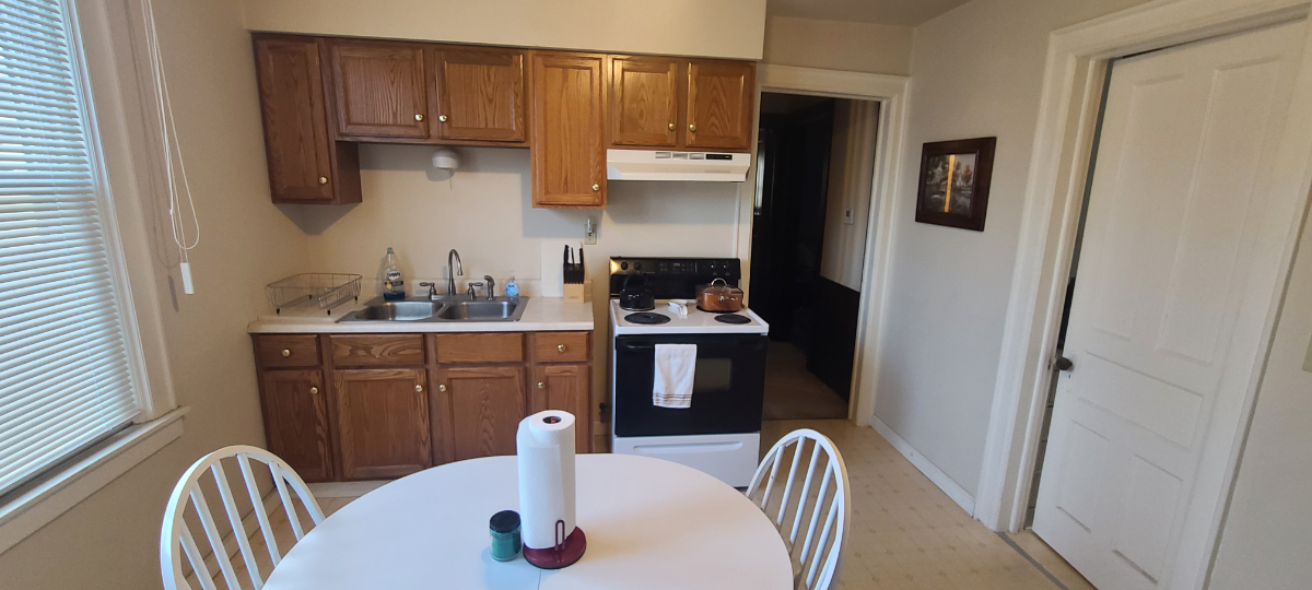 Quiet and Spacious 1BR Apartment w/ Private Office Only Five Minutes from Buffalo Medical Corridor - Photo 8