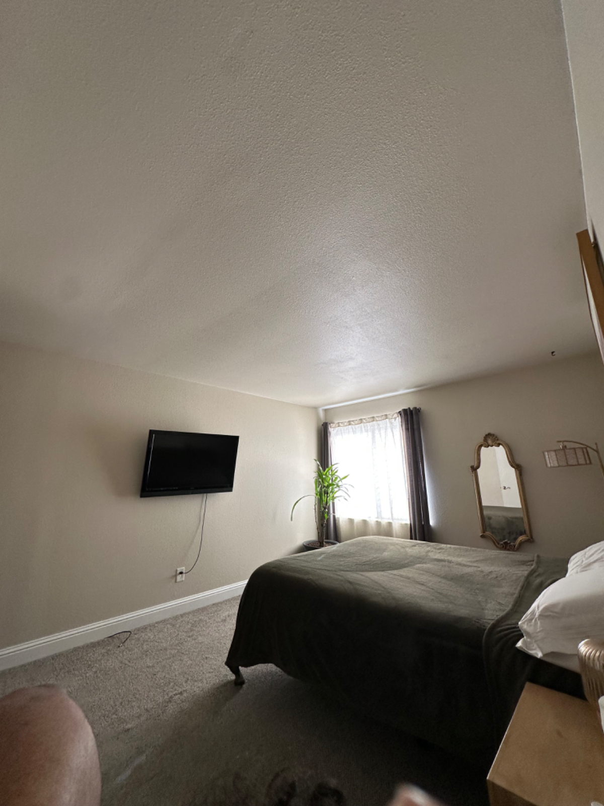 Comfortable San Jose condo with resort amenities, patio, pool, gym & easy Bay Area access. Utilities Wifi Included - Photo 5