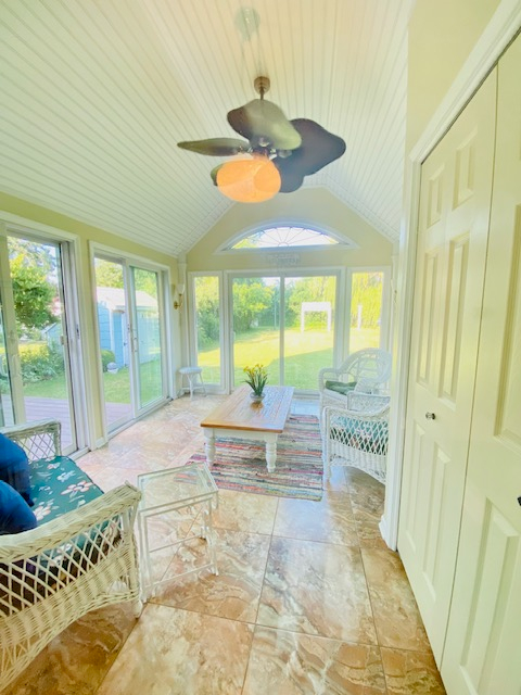 Lovely  Single Home - Photo 8