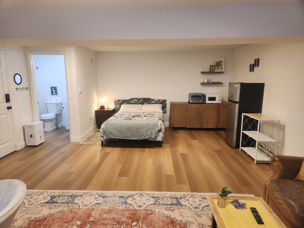 Buttercup Room at 31 Cabinetmaker Ln - Photo 5