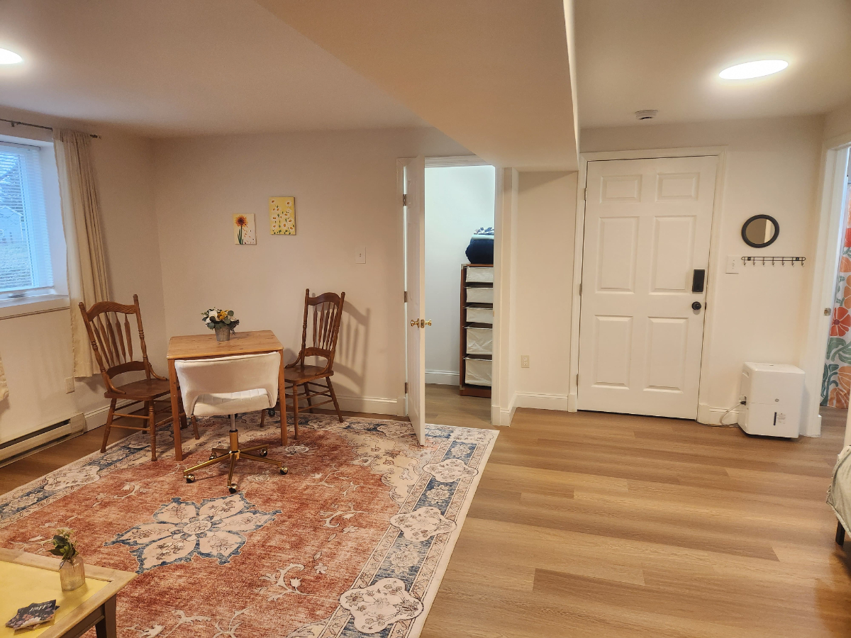Buttercup Room at 31 Cabinetmaker Ln - Photo 6