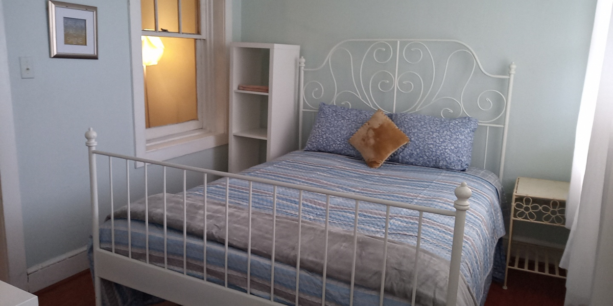 Bright and Sunny Fully-Furnished Bedroom in Great Petworth Townhouse - Photo 7
