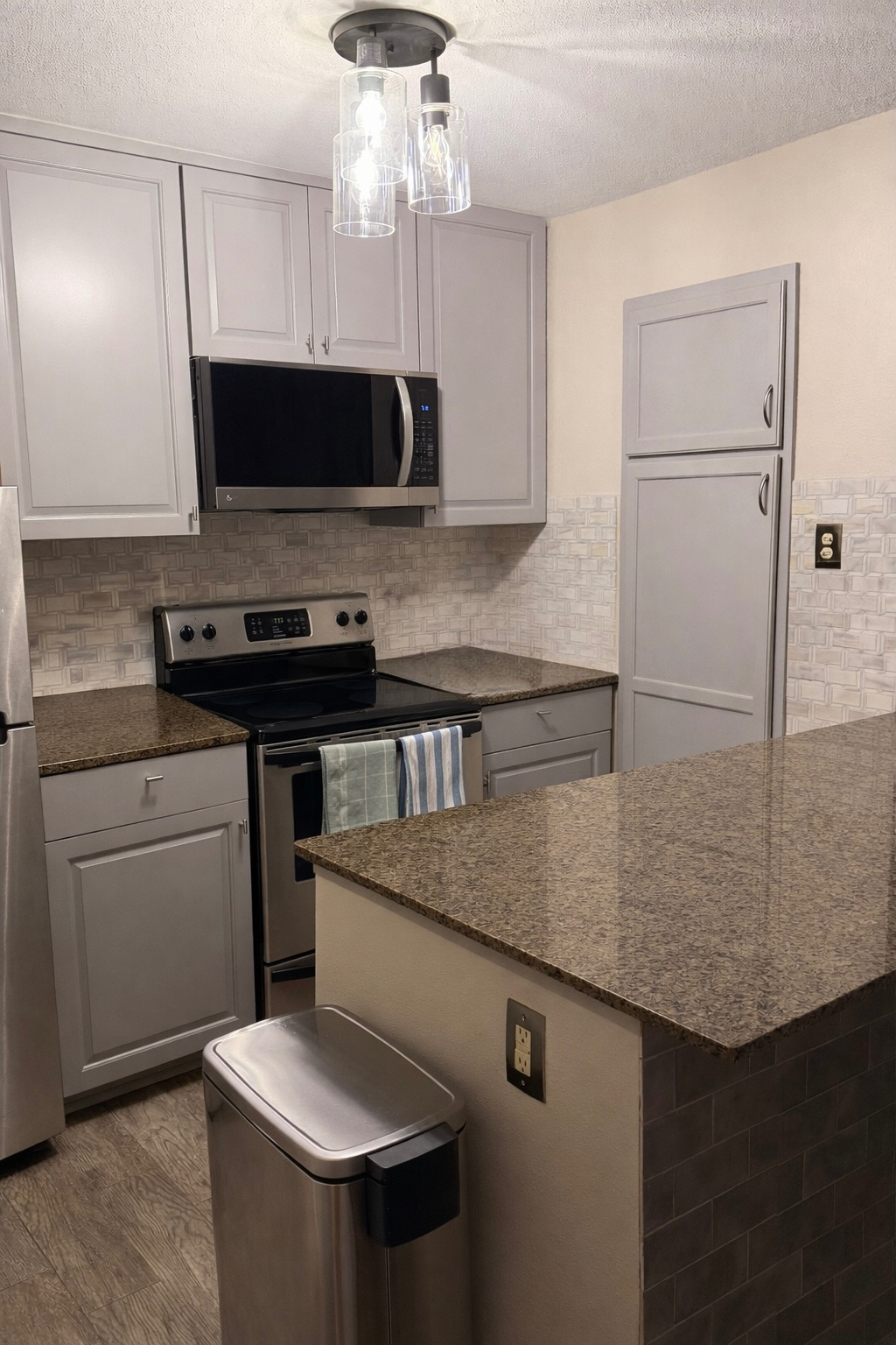 Cozy Condo - Photo 7