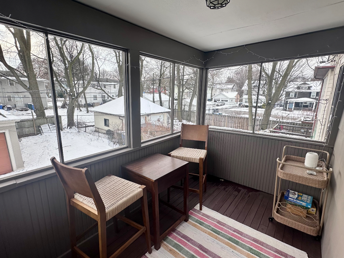 Beautiful 2 BR Home Near Hospitals (Offstreet Parking, Yard, Grill, In Unit Laundry) - Photo 12