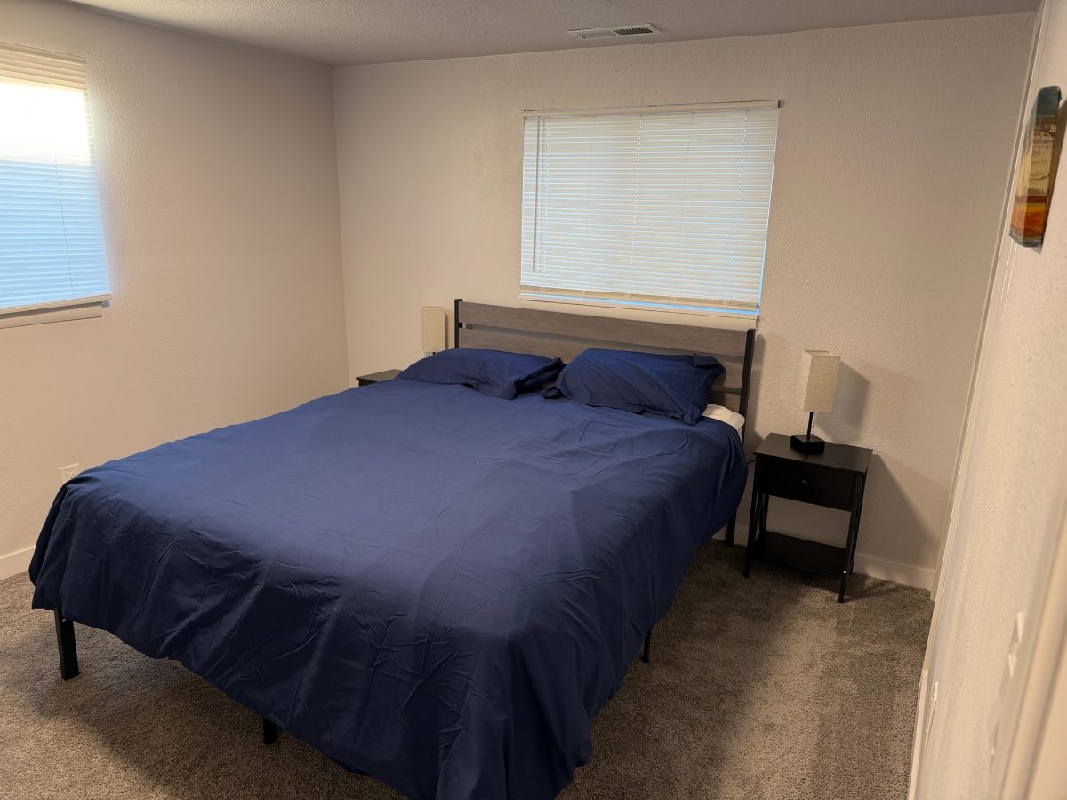 Newly Remodeled 2BR - Ideal for Travel Jobs & Corporate Stays - Photo 2