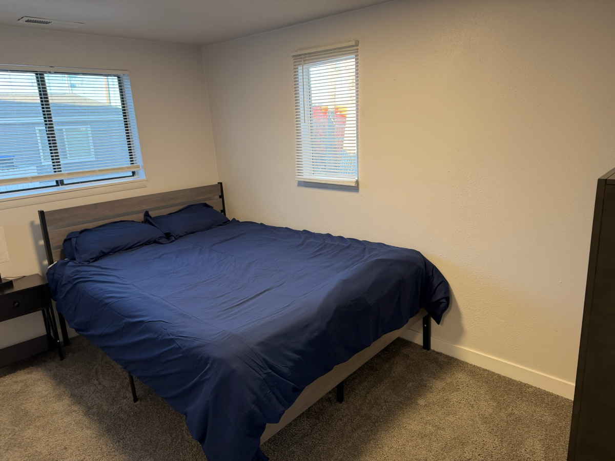 Newly Remodeled 2BR - Ideal for Travel Jobs & Corporate Stays - Photo 4