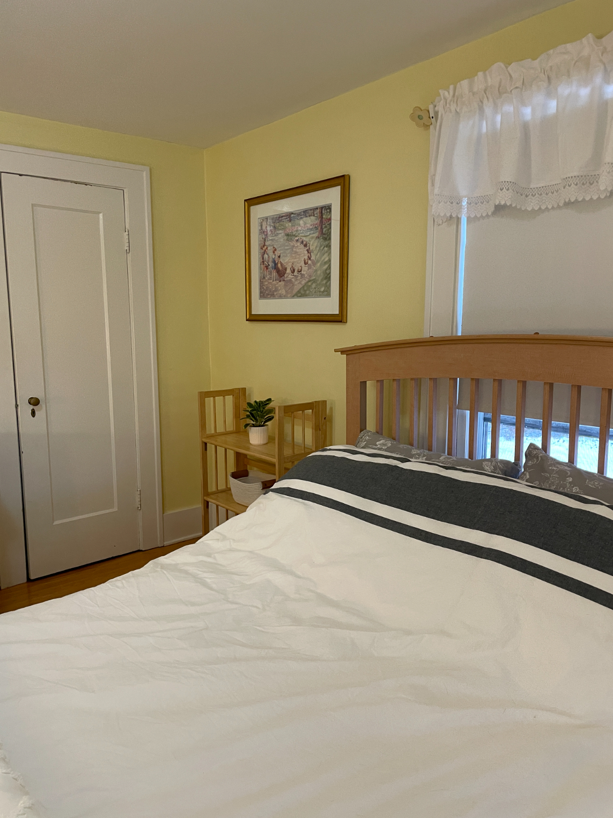 Private Room on Tree-Lined Quiet Street - Photo 3