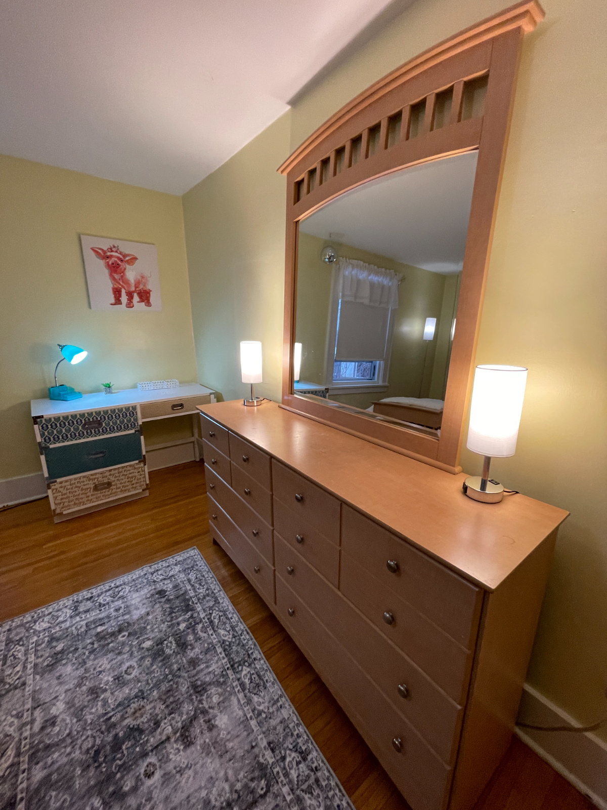 Private Room on Tree-Lined Quiet Street - Photo 2