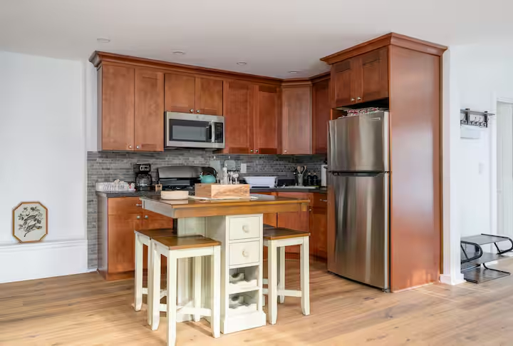 Brand-New Mountain Cabin Minutes From Ski Resorts With Cozy Living Spaces And Scenic Views - Photo 5