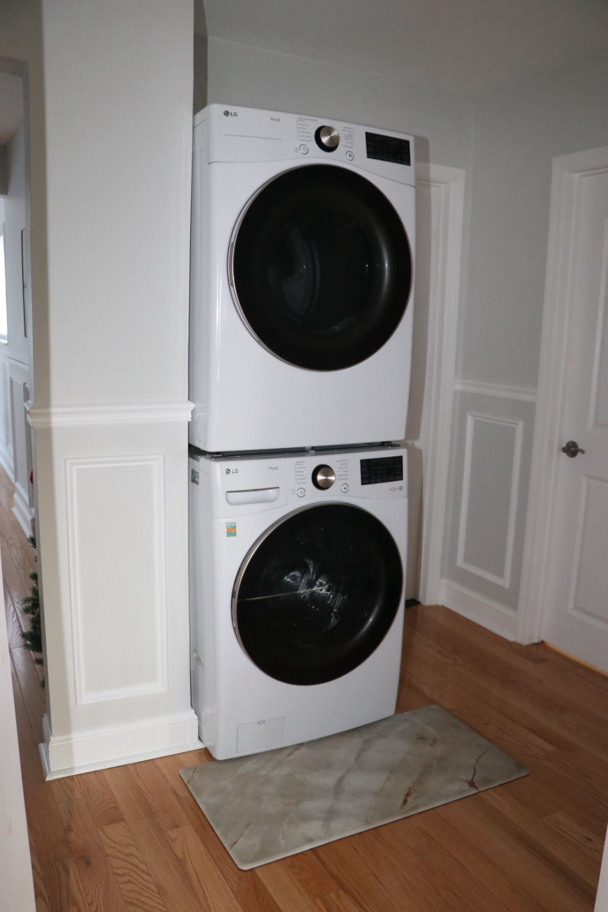 Beautiful and Elegant 2 Bedroom Apartment in the heart of Uniondale - Photo 9