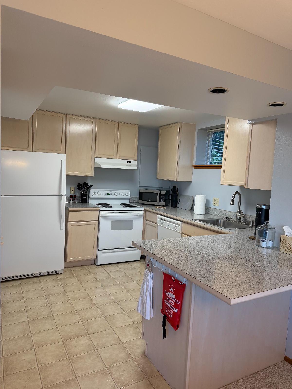 One bedroom furnished view apartment - Photo 6
