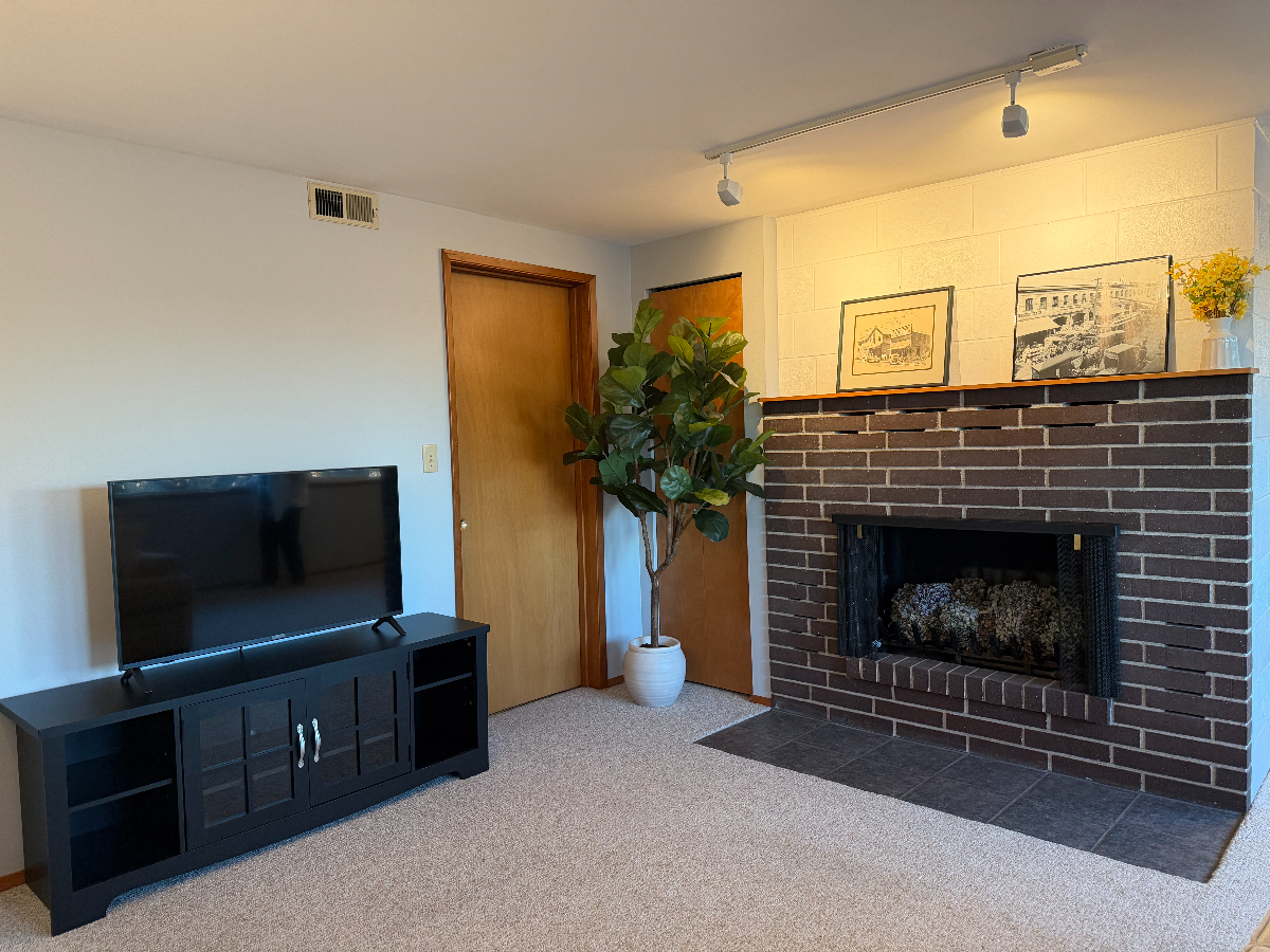 One bedroom furnished view apartment - Photo 5