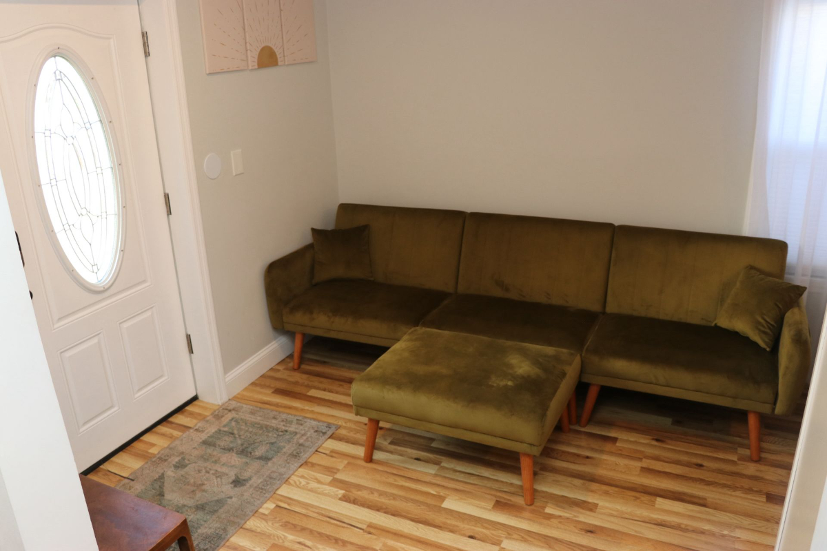 Beautiful and Elegant 3 Bedroom Apartment in the heart of Uniondale - Photo 5
