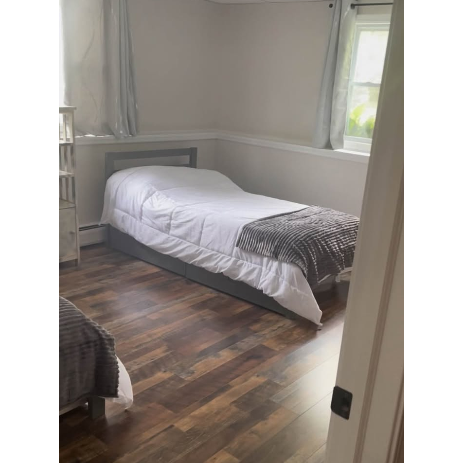 Furnished Private Two Bedroom Apartment Near Major Hospitals and Universities - Photo 3