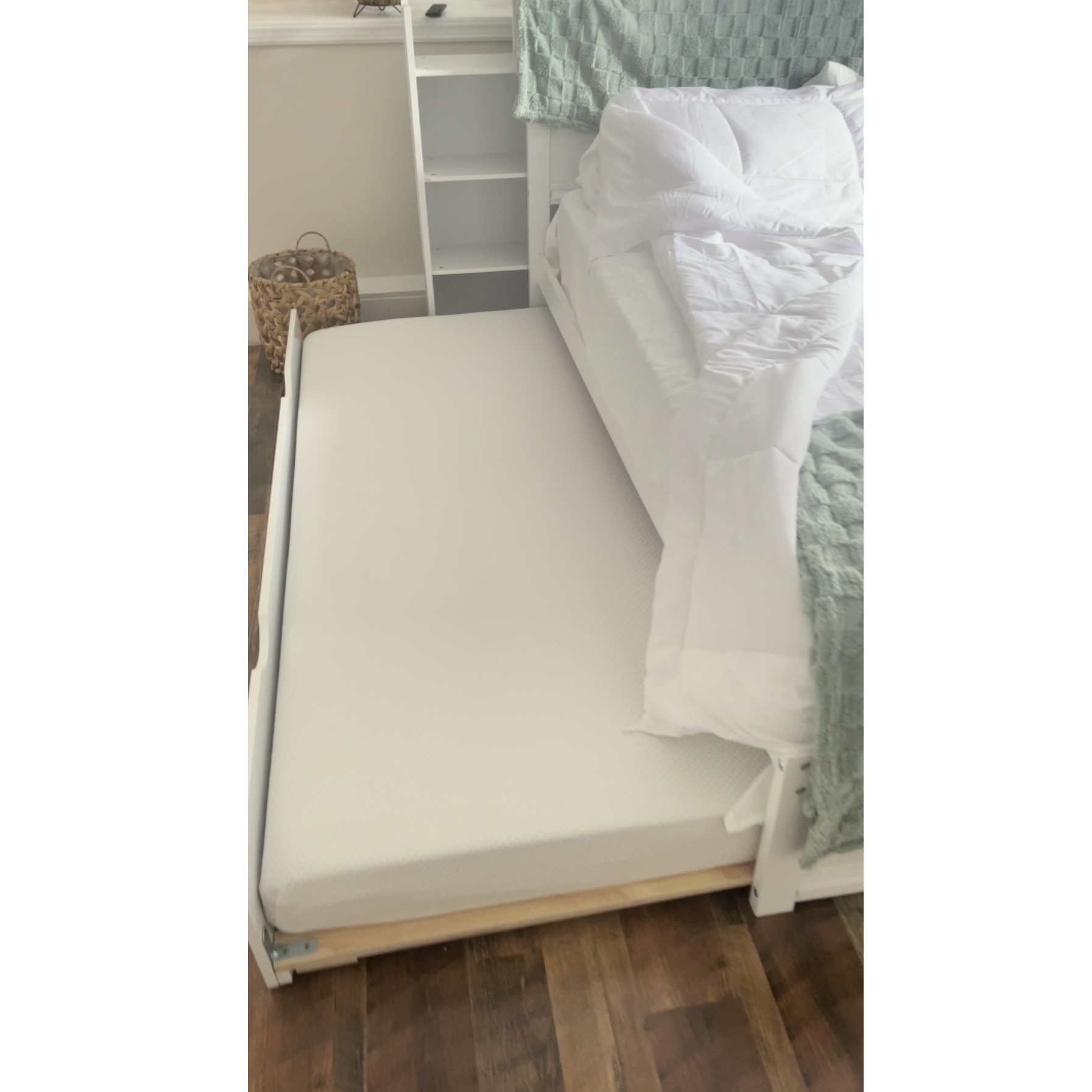 Furnished Private Two Bedroom Apartment Near Major Hospitals and Universities - Photo 10